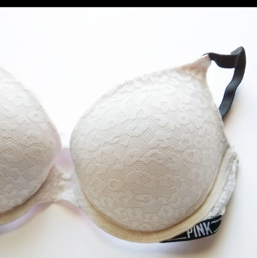 Victoria Secret Bra - Picture 2 of 3
